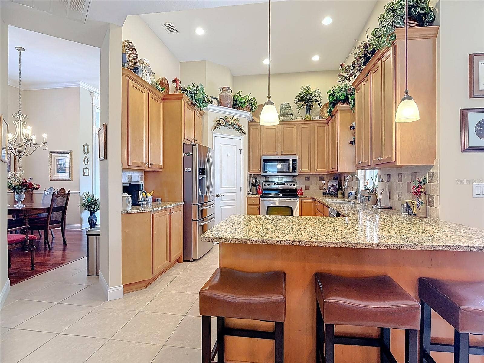 Breakfast bar