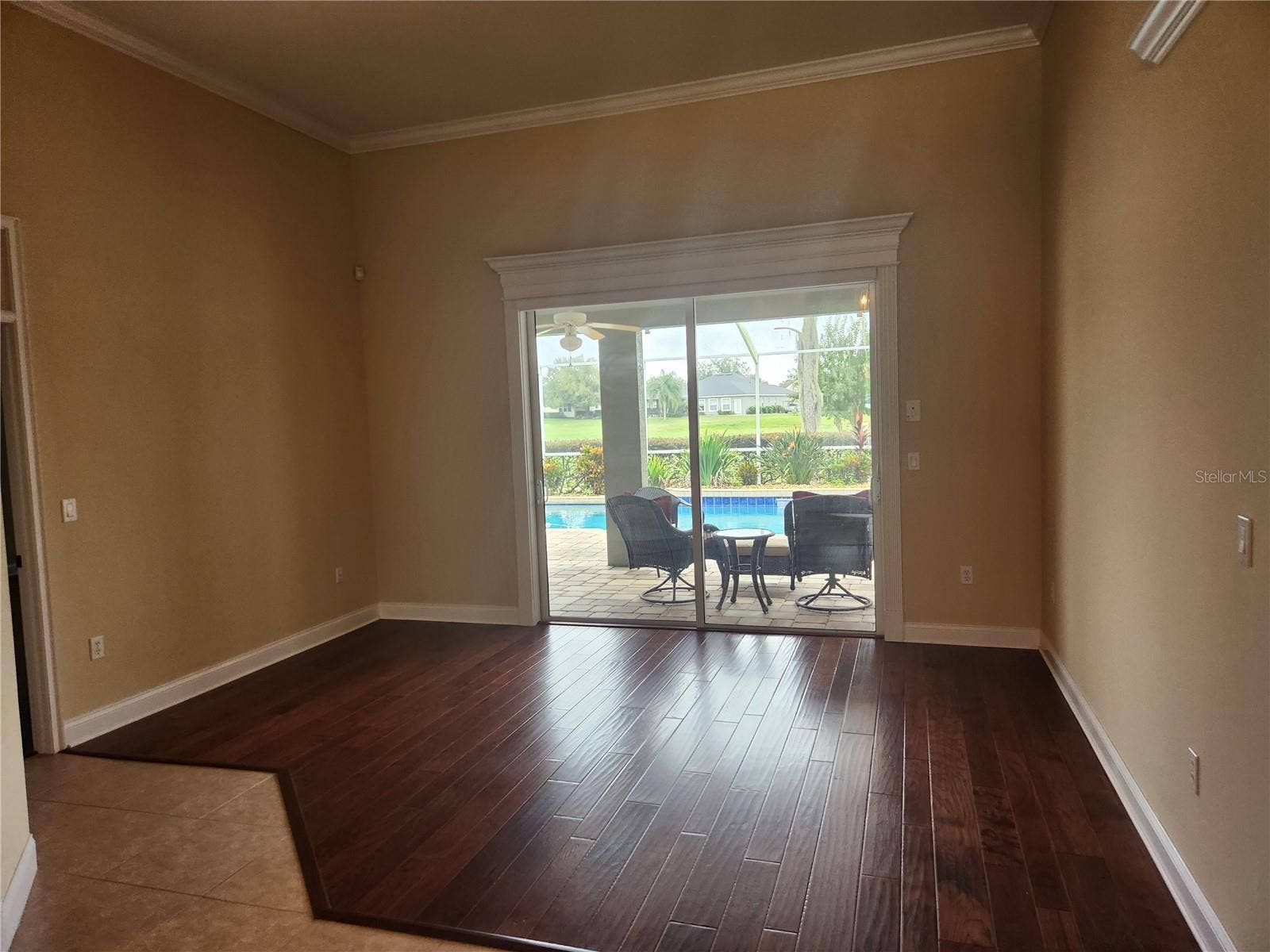 Living room without furniture..Beautiful engineered hardwood flooring