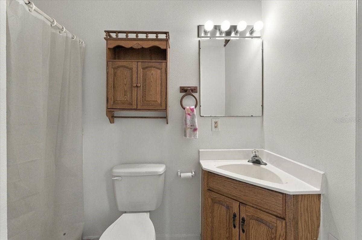 In-Law Apartment bathroom