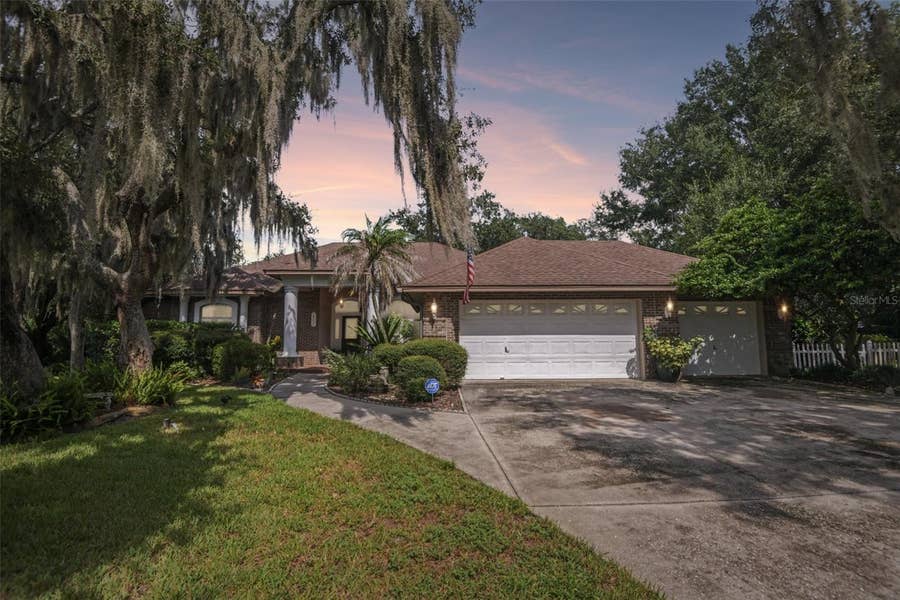 Property photo for 3503 OAK CLUB COURT, Plant City, FL