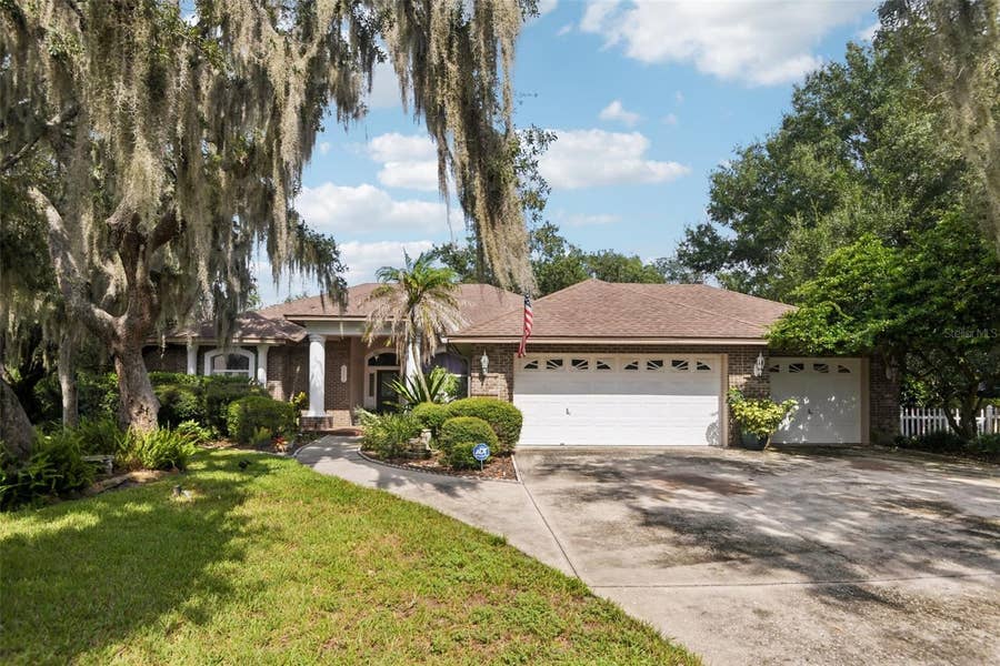 Property photo for 3503 OAK CLUB COURT, Plant City, FL