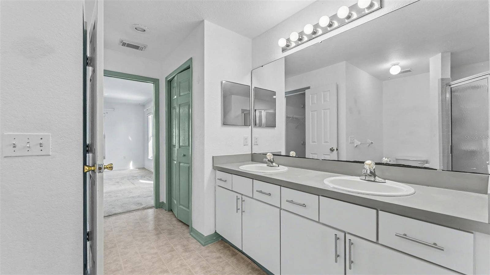 7434 BEAUMONT DRIVE, Lakeland, FL 33810 Primary Bath