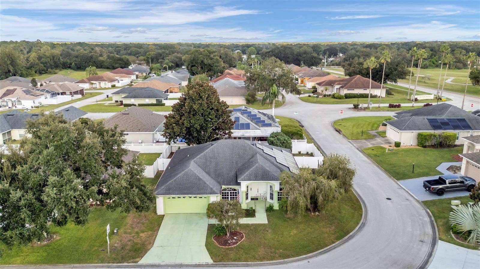 7434 BEAUMONT DRIVE, Lakeland, FL 33810 7434 BEAUMONT DRIVE, Lakeland, FL 33810