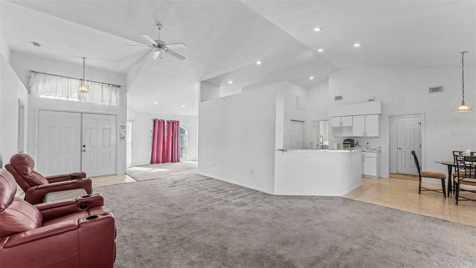7434 BEAUMONT DRIVE, Lakeland, FL 33810 Living Room