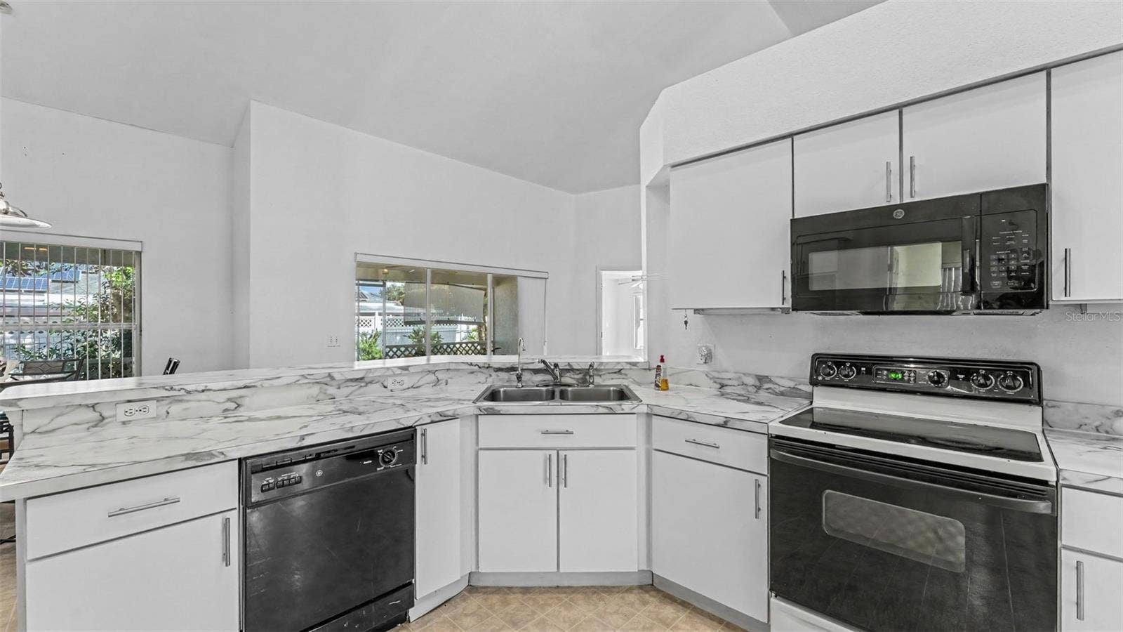 7434 BEAUMONT DRIVE, Lakeland, FL 33810 7434 BEAUMONT DRIVE, Lakeland, FL 33810