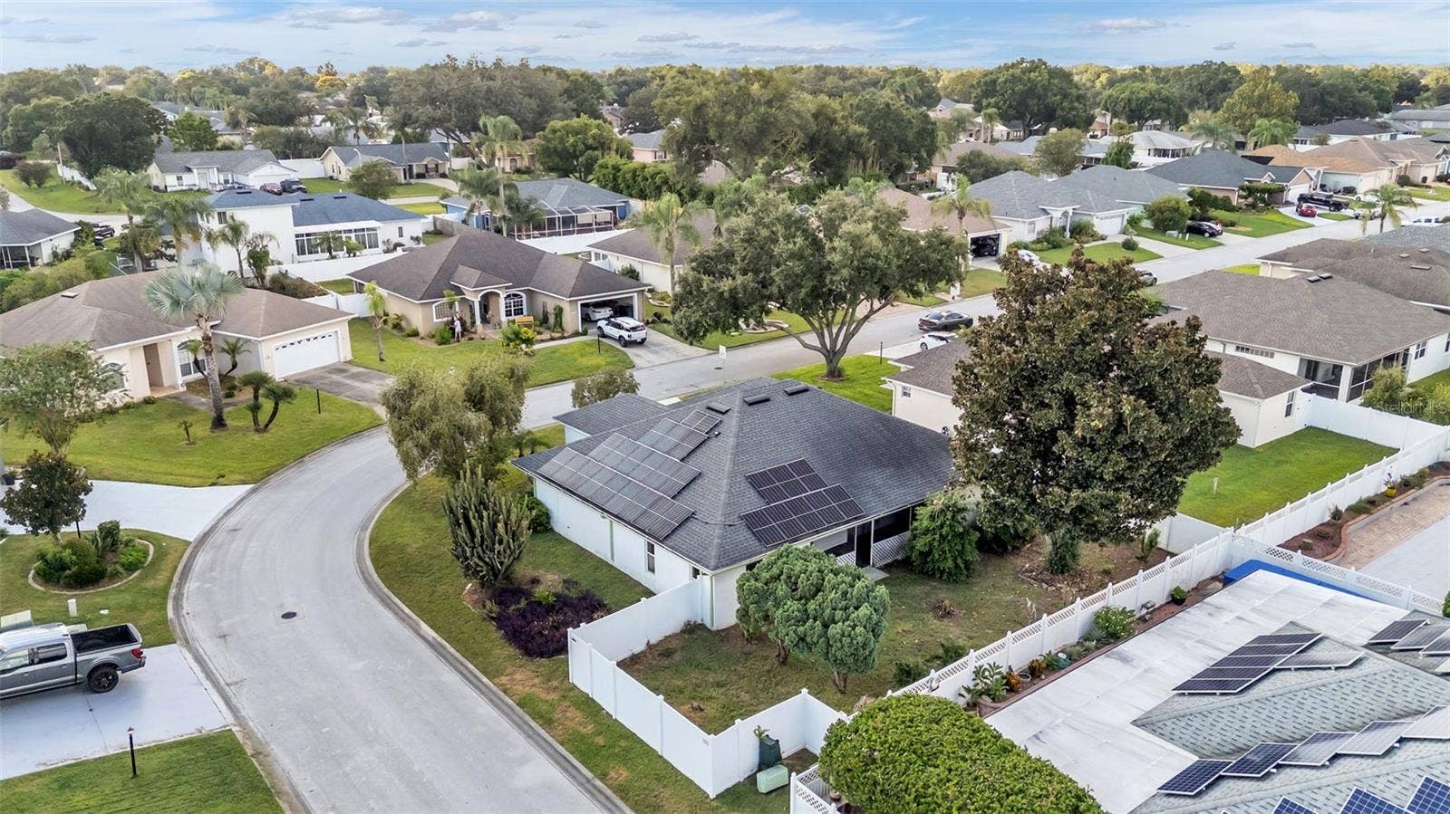 7434 BEAUMONT DRIVE, Lakeland, FL 33810 7434 BEAUMONT DRIVE, Lakeland, FL 33810