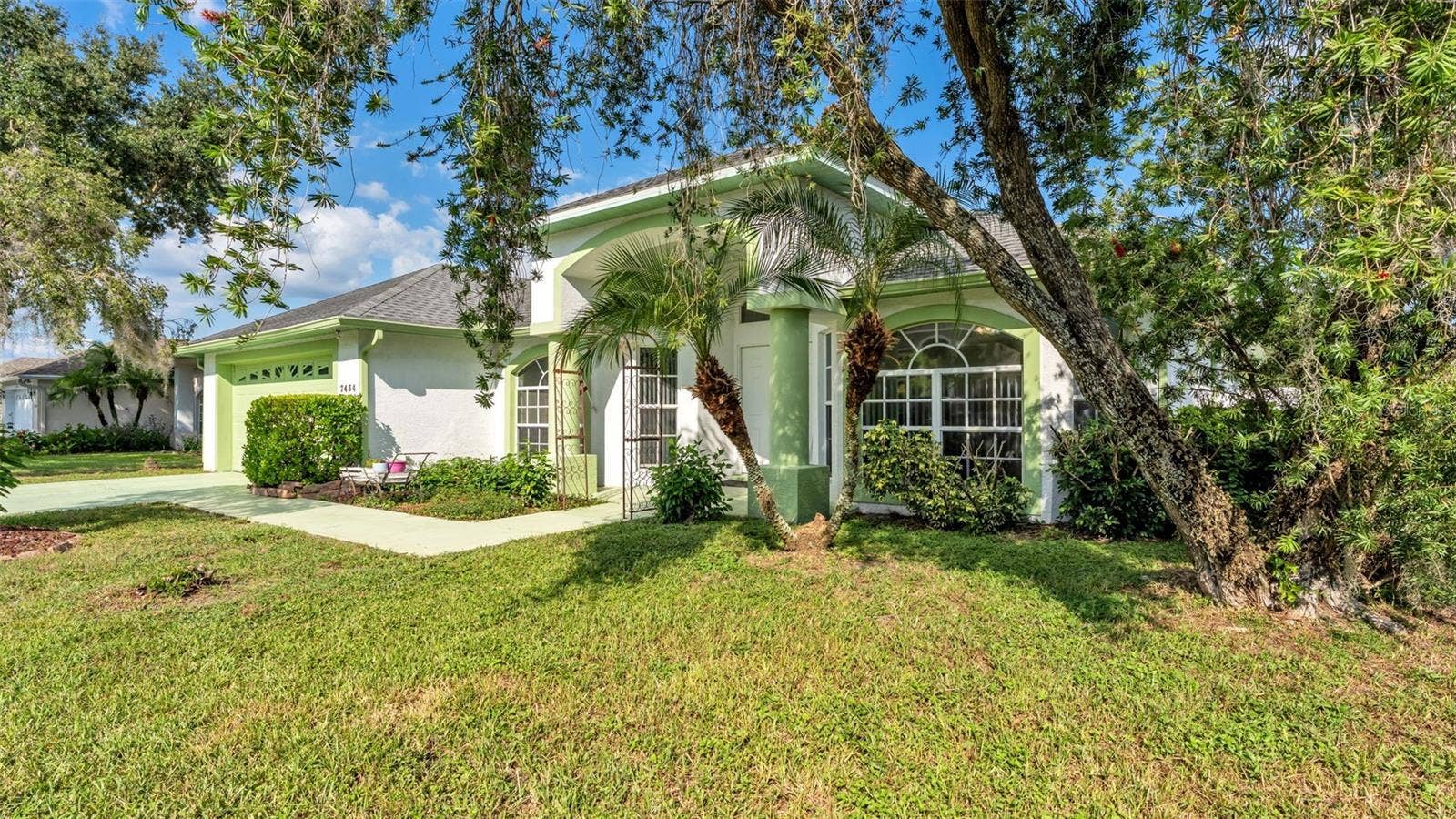 7434 BEAUMONT DRIVE, Lakeland, FL 33810 7434 BEAUMONT DRIVE, Lakeland, FL 33810