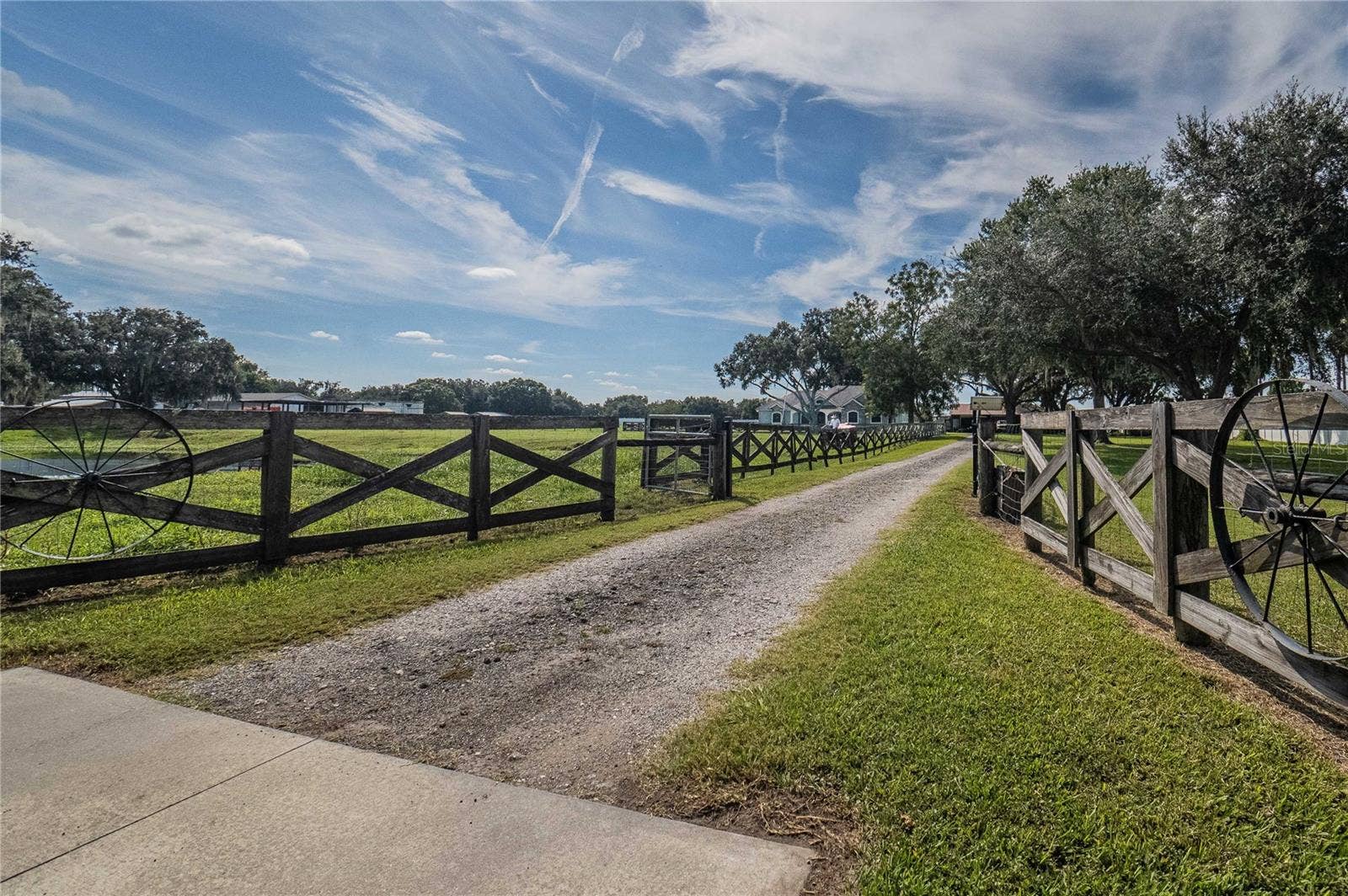 Electric Gate to the property