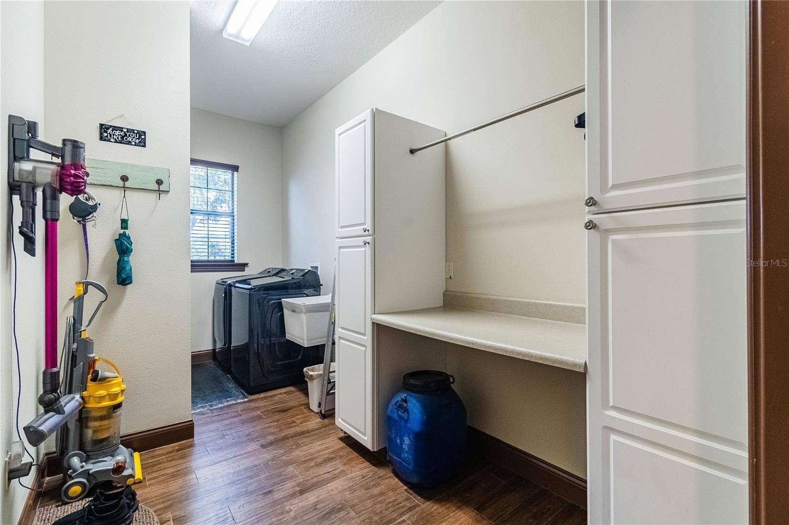 Laundry Room w/built-in storage15.9 x 7 ft