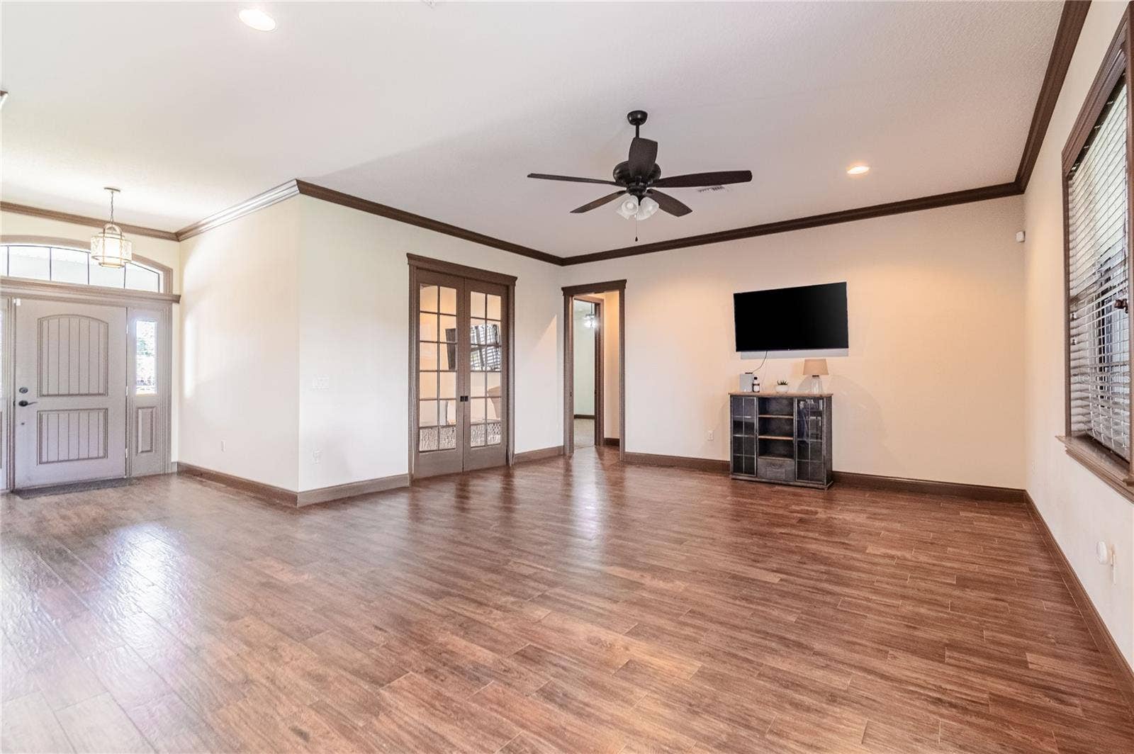 Great Room21.9 x 17.10 ft