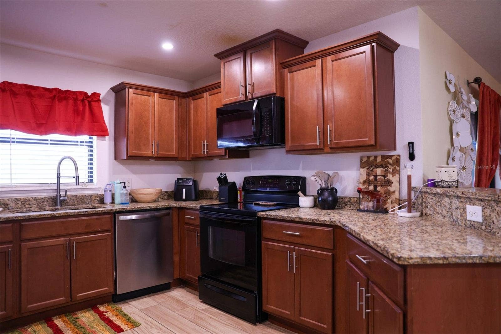 2113 GENEVA DRIVE, Lakeland, FL 33805 2113 GENEVA DRIVE, Lakeland, FL 33805