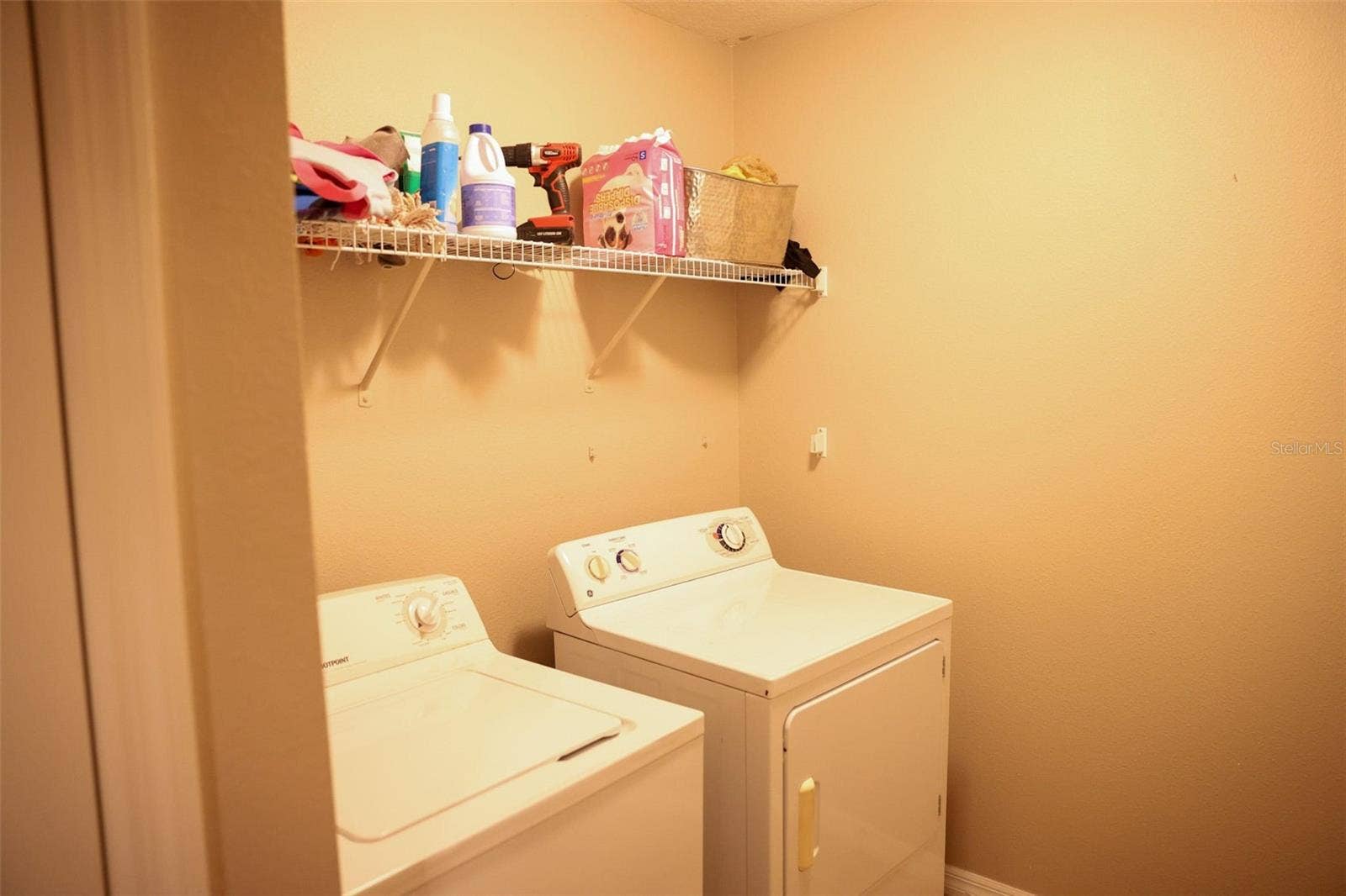 2113 GENEVA DRIVE, Lakeland, FL 33805 2113 GENEVA DRIVE, Lakeland, FL 33805