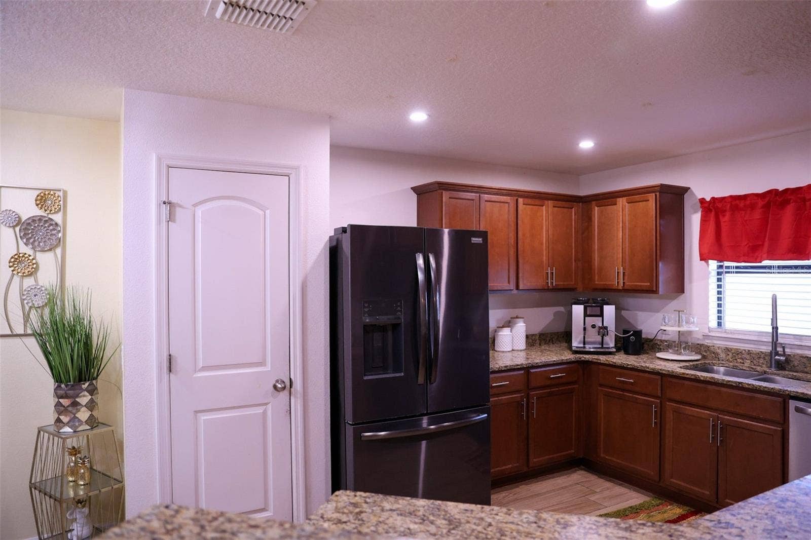 2113 GENEVA DRIVE, Lakeland, FL 33805 2113 GENEVA DRIVE, Lakeland, FL 33805