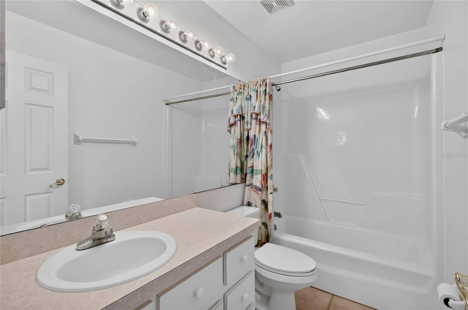 2352 ISLE ROYALE COURT SE, Winter Haven, FL 33880 2352 ISLE ROYALE COURT SE, Winter Haven, FL 33880