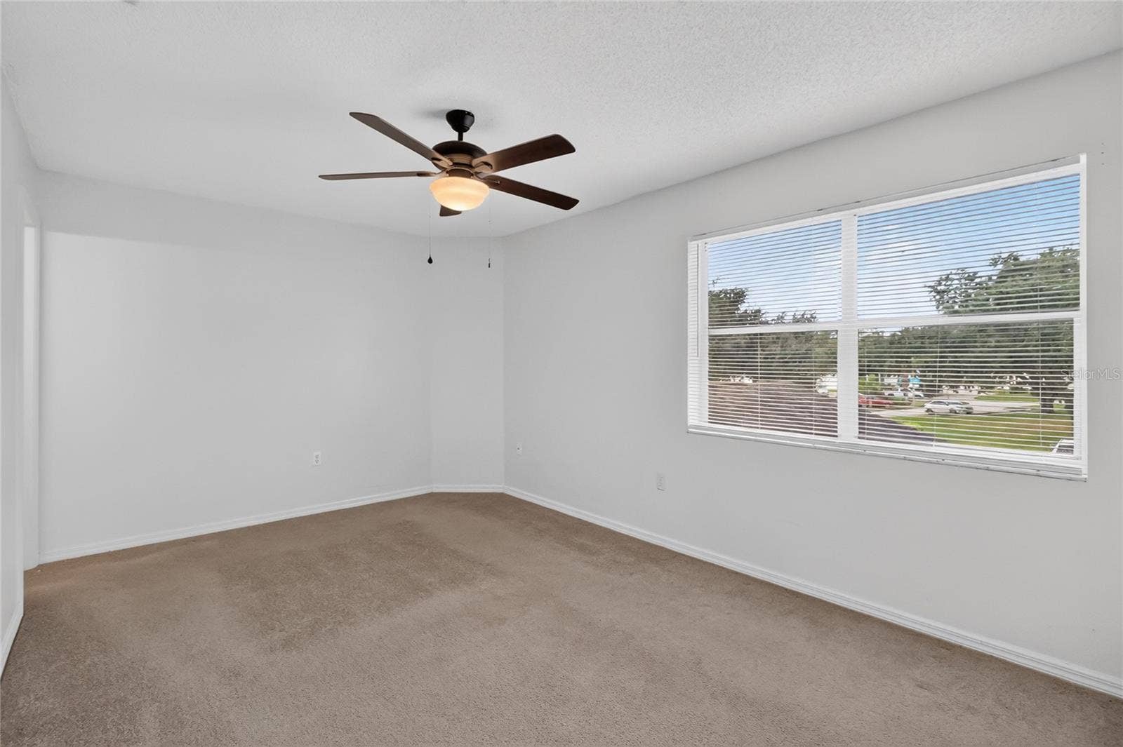 2352 ISLE ROYALE COURT SE, Winter Haven, FL 33880 2352 ISLE ROYALE COURT SE, Winter Haven, FL 33880