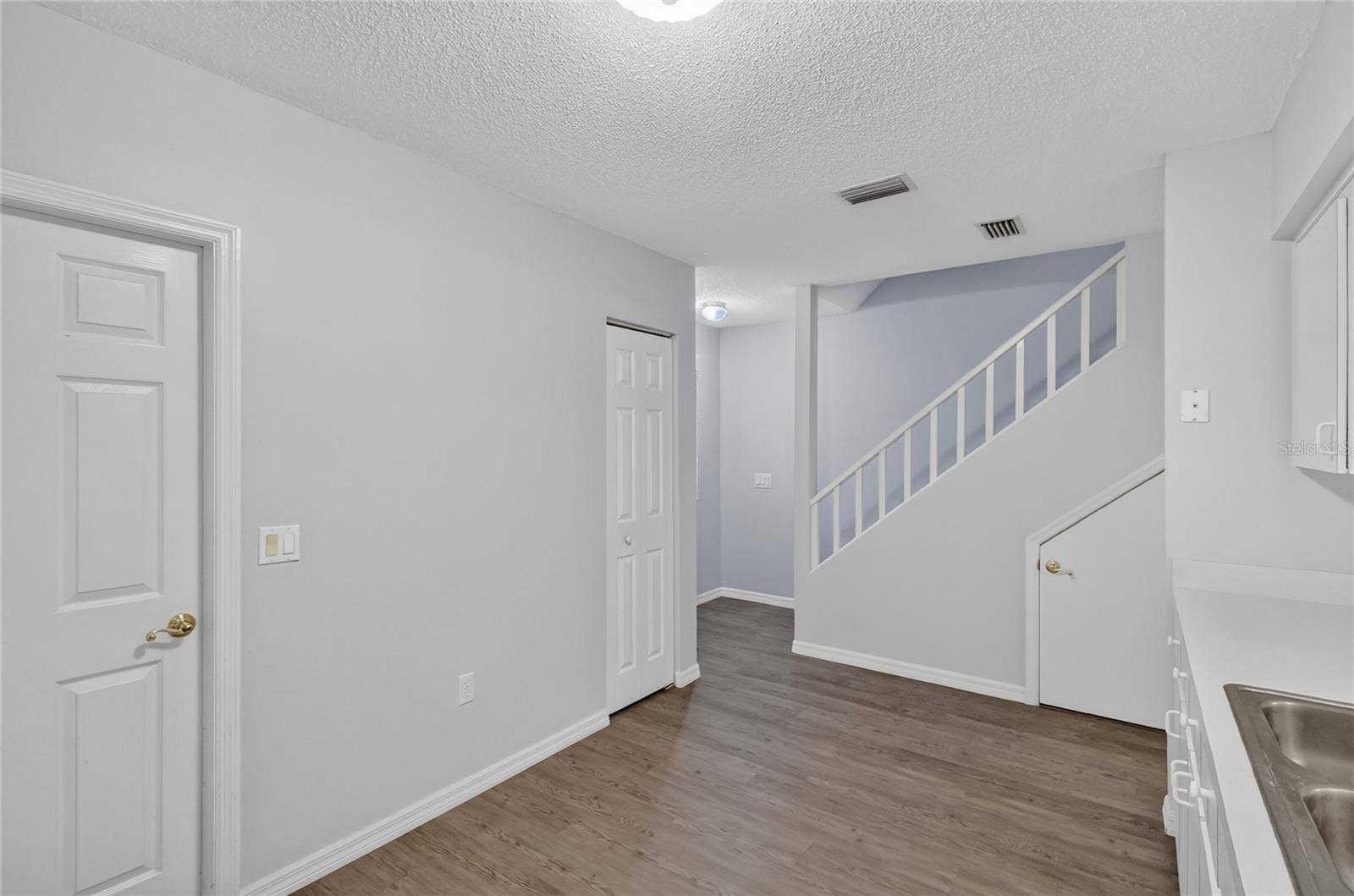 2352 ISLE ROYALE COURT SE, Winter Haven, FL 33880 2352 ISLE ROYALE COURT SE, Winter Haven, FL 33880