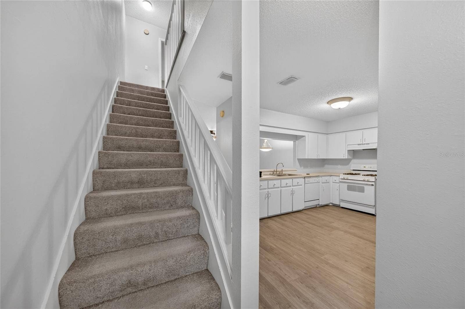 2352 ISLE ROYALE COURT SE, Winter Haven, FL 33880 2352 ISLE ROYALE COURT SE, Winter Haven, FL 33880