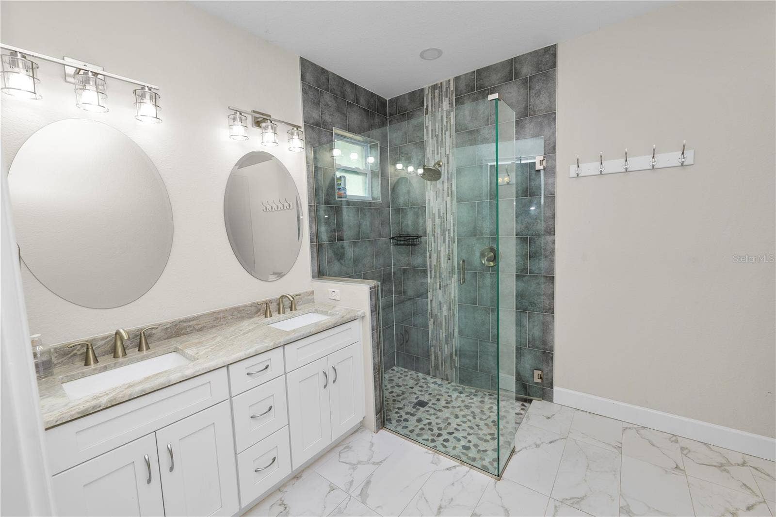 3725 57TH AVENUE N, St Petersburg, FL 33714 3725 57TH AVENUE N, St Petersburg, FL 33714