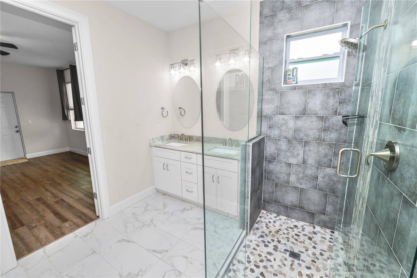3725 57TH AVENUE N, St Petersburg, FL 33714 3725 57TH AVENUE N, St Petersburg, FL 33714