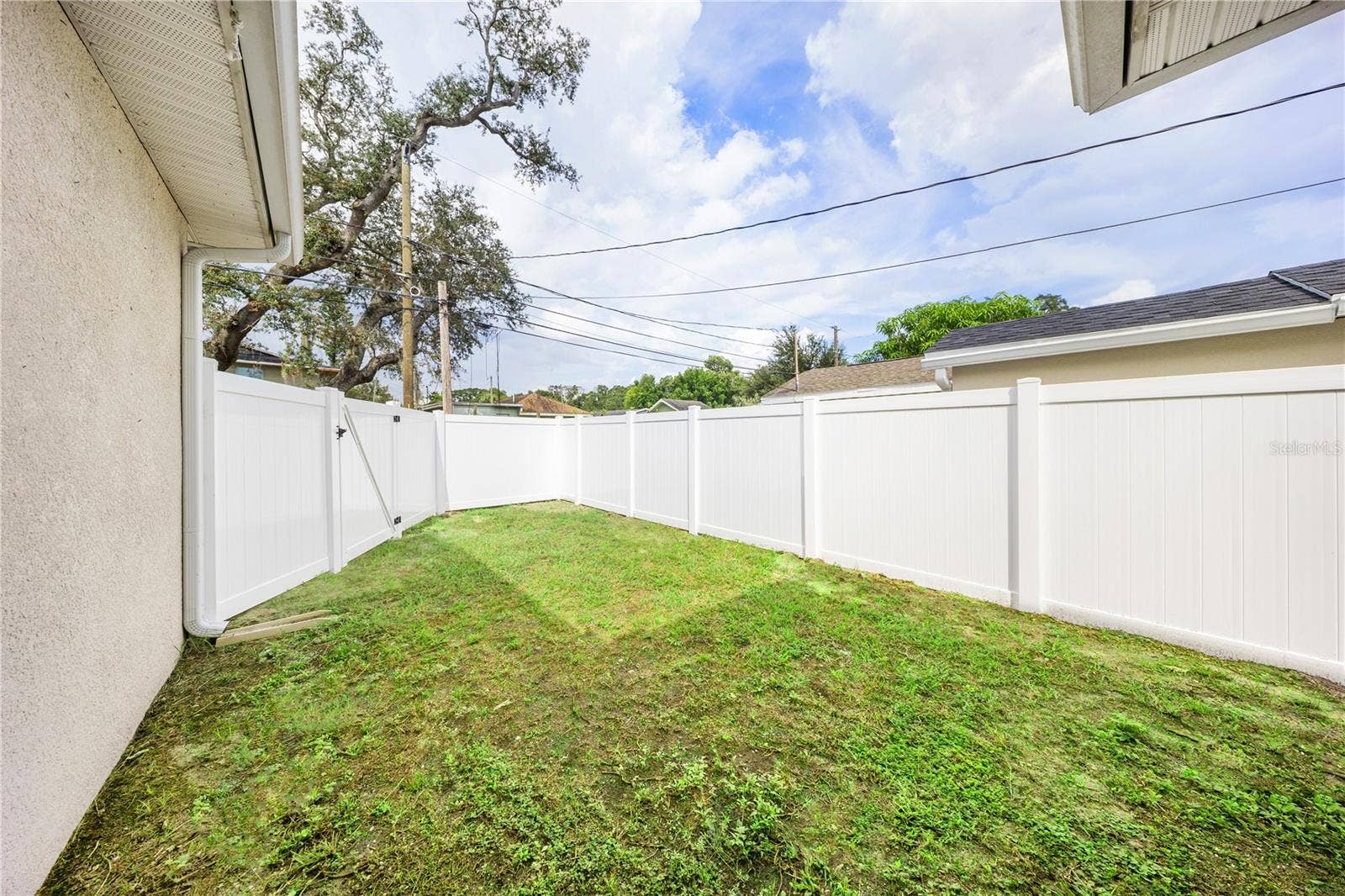 3725 57TH AVENUE N, St Petersburg, FL 33714 3725 57TH AVENUE N, St Petersburg, FL 33714