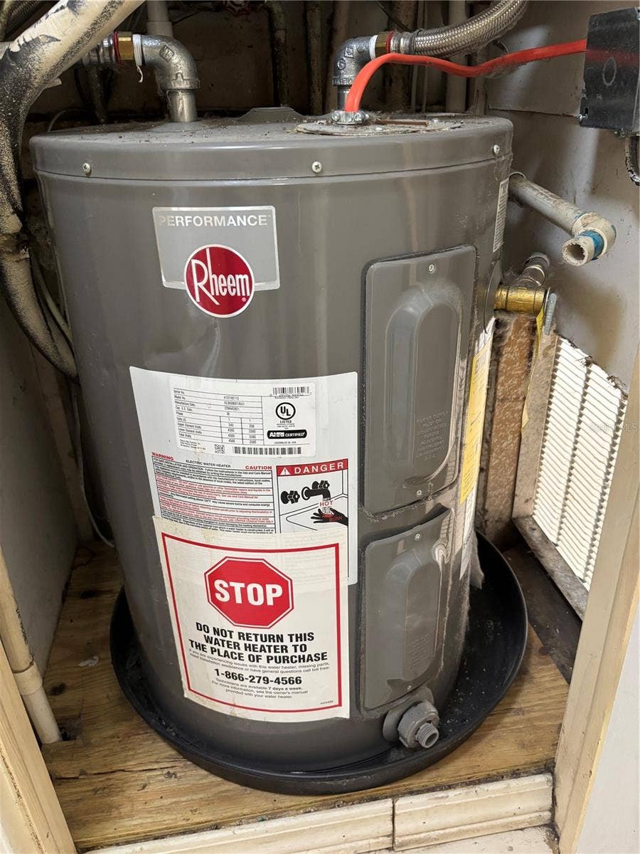 4022 TUMBLE WOOD TRAIL, #101, Tampa, FL 33613 Water Heater