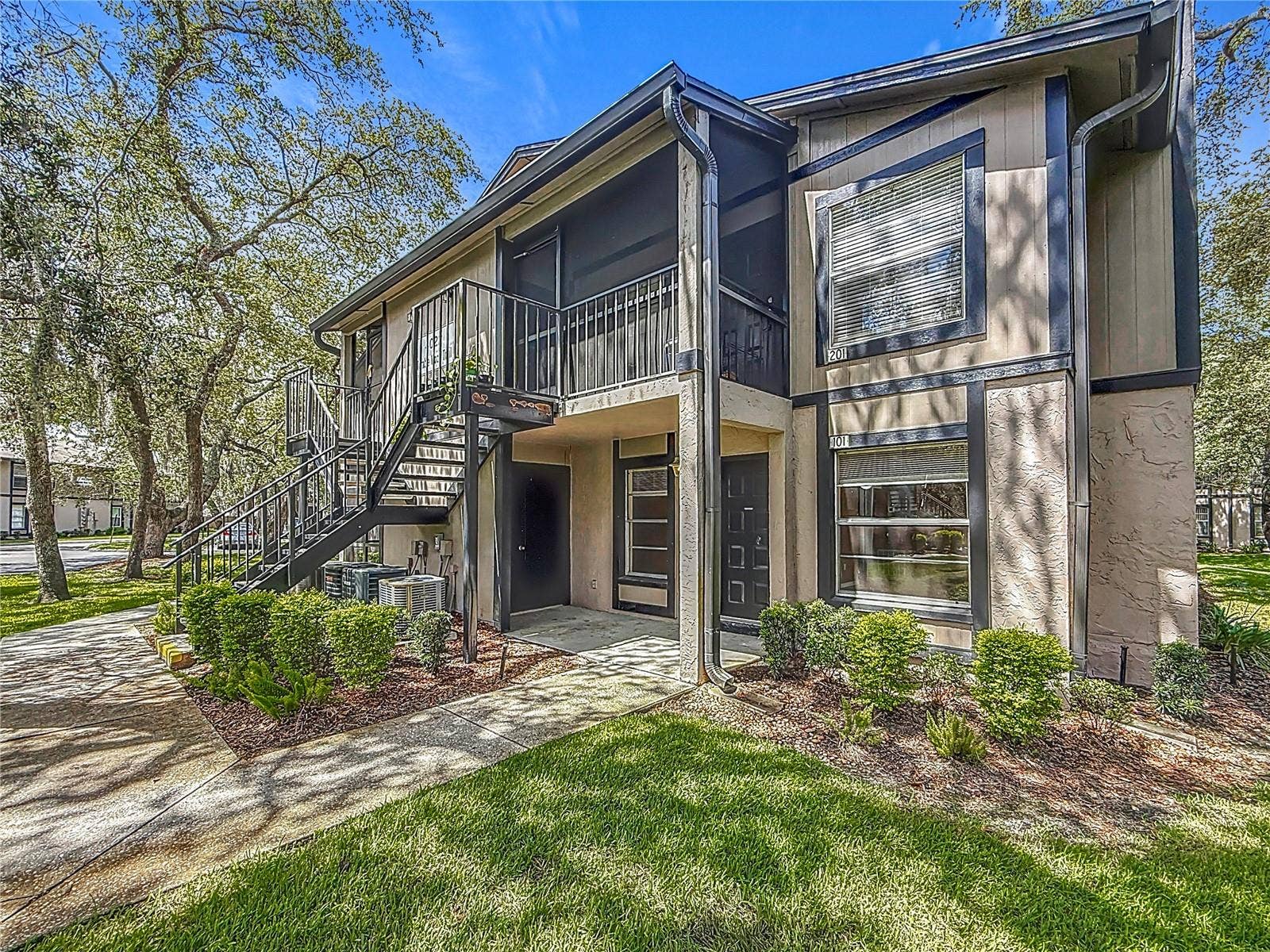 4022 TUMBLE WOOD TRAIL, #101, Tampa, FL 33613 Front of Building