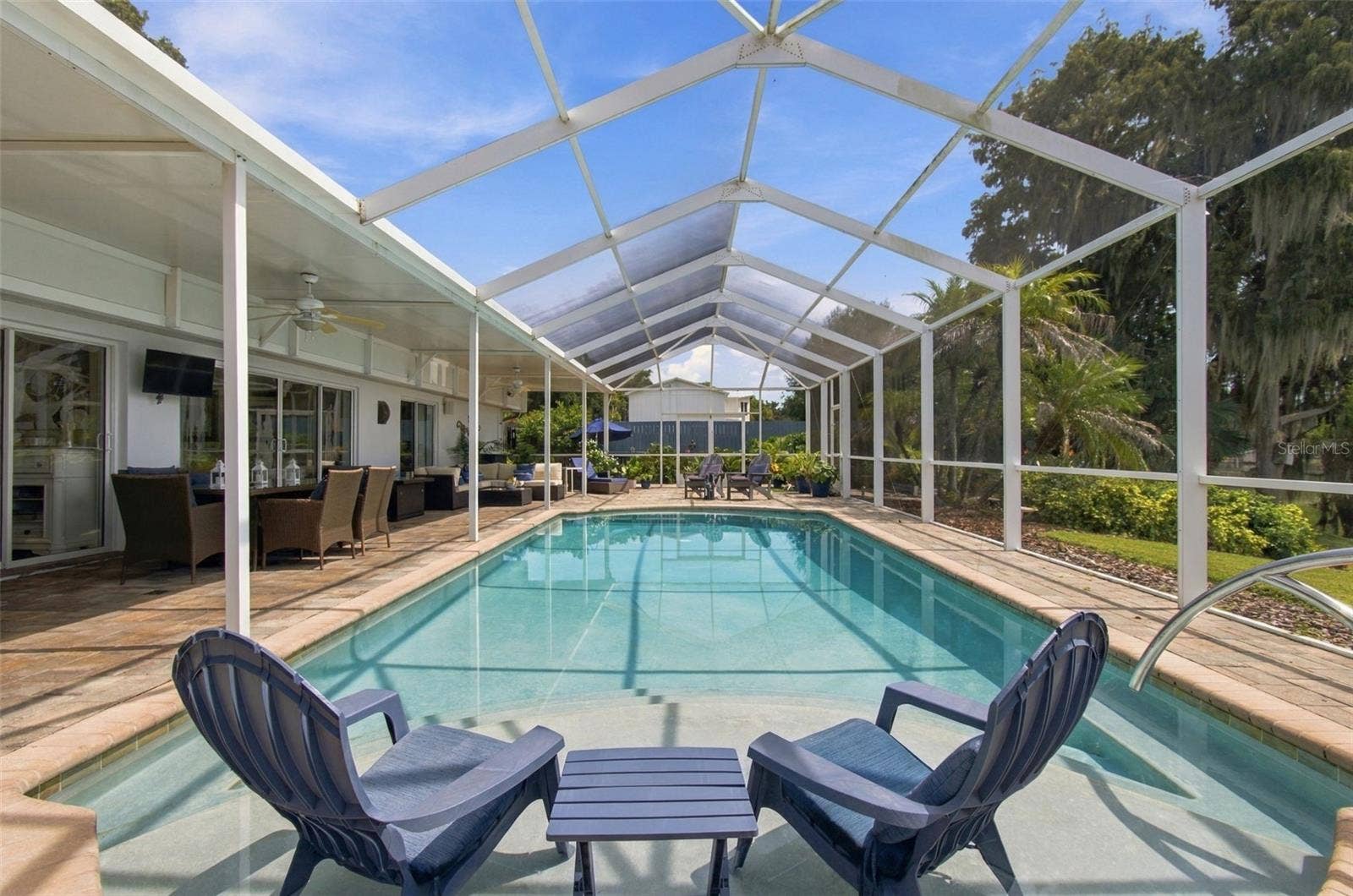 1921 MANOR CIRCLE SE, Winter Haven, FL 33880 Screen enclosed pool