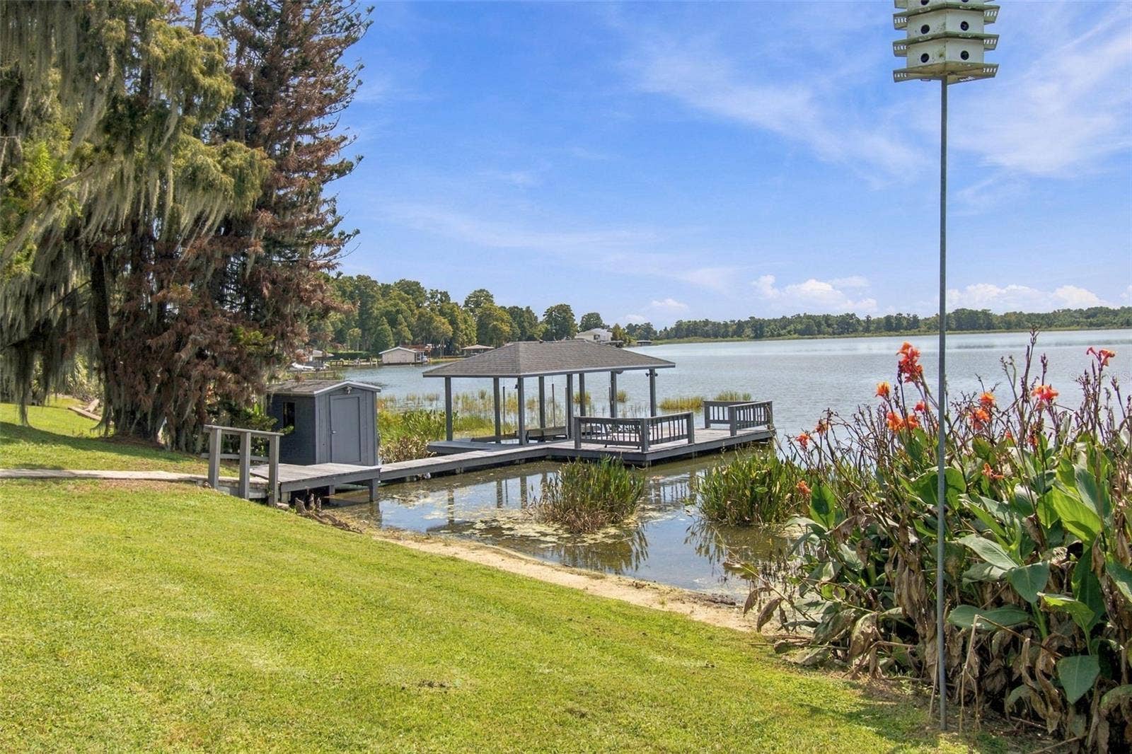 1921 MANOR CIRCLE SE, Winter Haven, FL 33880 Back yard