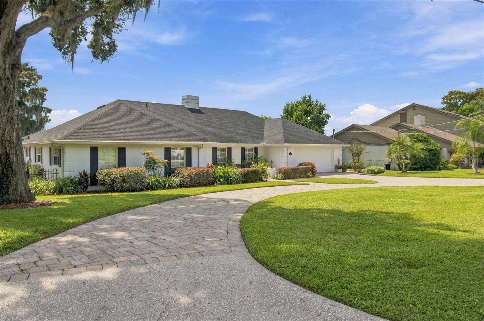 1921 MANOR CIRCLE SE, Winter Haven, FL 33880 Front exterior