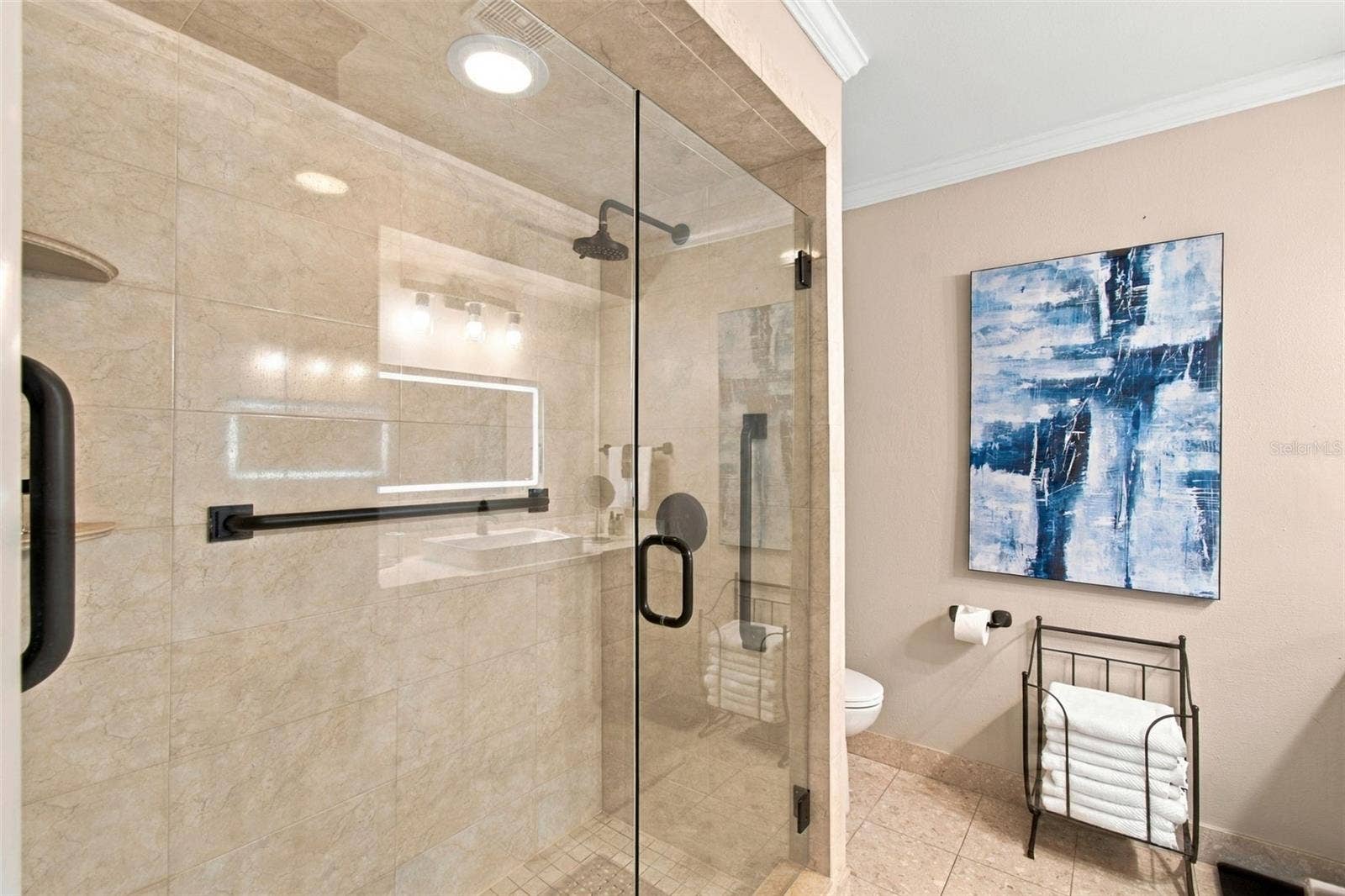1921 MANOR CIRCLE SE, Winter Haven, FL 33880 Guest bathroom