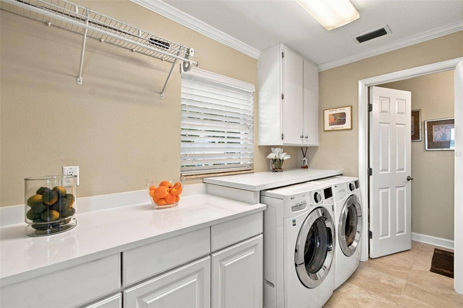 1921 MANOR CIRCLE SE, Winter Haven, FL 33880 Laundry room