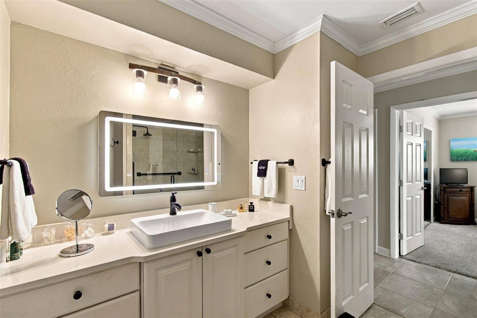 1921 MANOR CIRCLE SE, Winter Haven, FL 33880 Guest bathroom