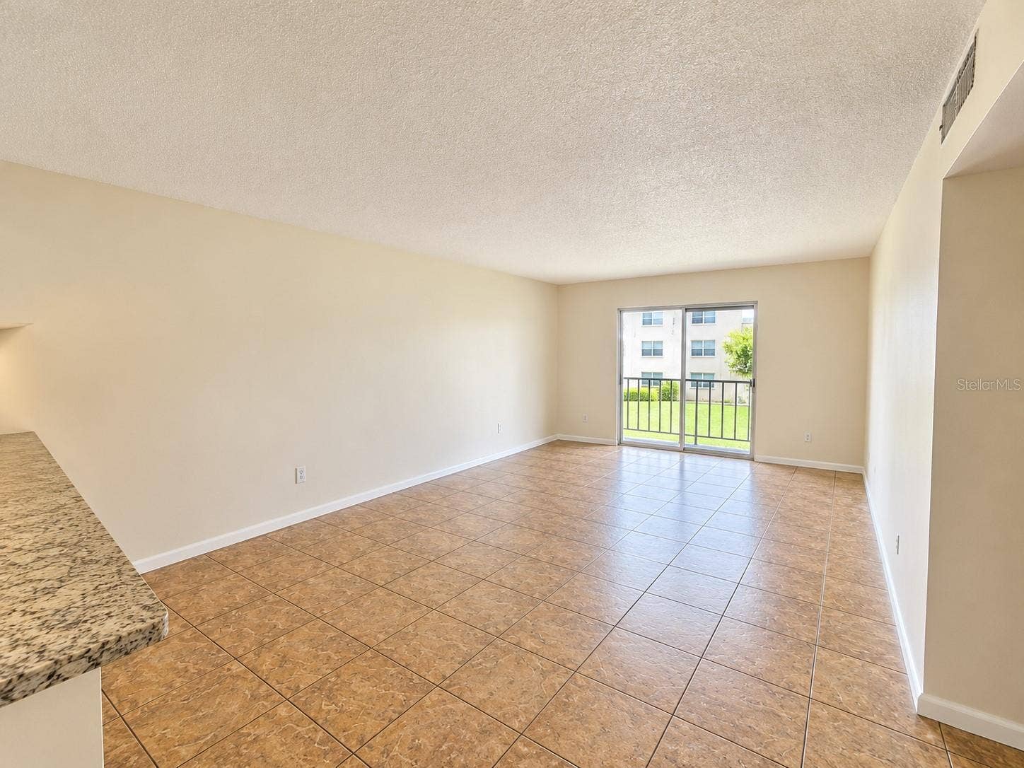 5820 N CHURCH AVENUE, #251, Tampa, FL 33614 Living room