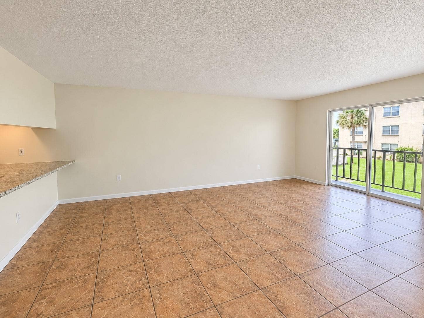 5820 N CHURCH AVENUE, #251, Tampa, FL 33614 Living Room
