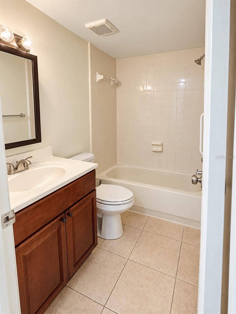 14417 HANGING MOSS CIRCLE, #102, Tampa, FL 33613 Second Bath