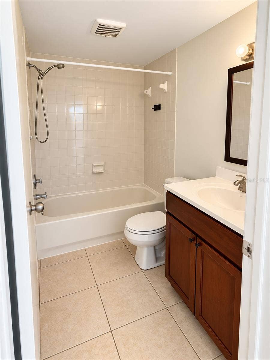 14417 HANGING MOSS CIRCLE, #102, Tampa, FL 33613 Primary Bath