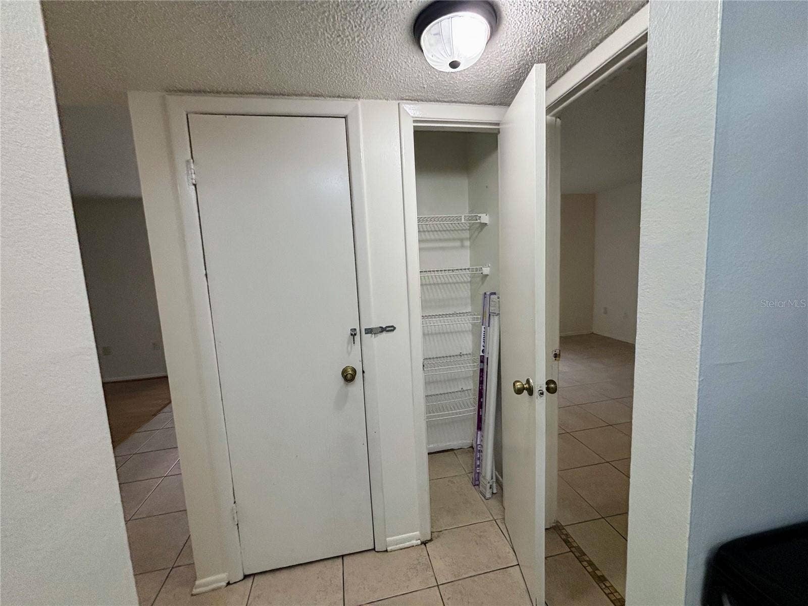 14417 HANGING MOSS CIRCLE, #102, Tampa, FL 33613 Pantry / Hall