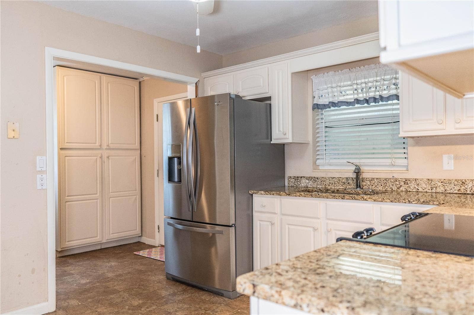 975 E MANN ROAD, Bartow, FL 33830 Kitchen to laundry/garage
