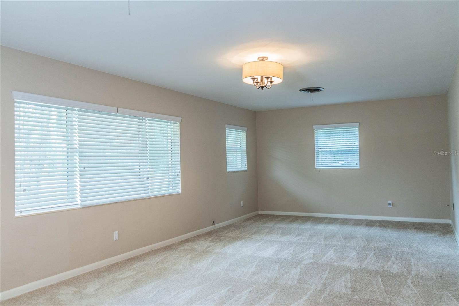 975 E MANN ROAD, Bartow, FL 33830 Living Room