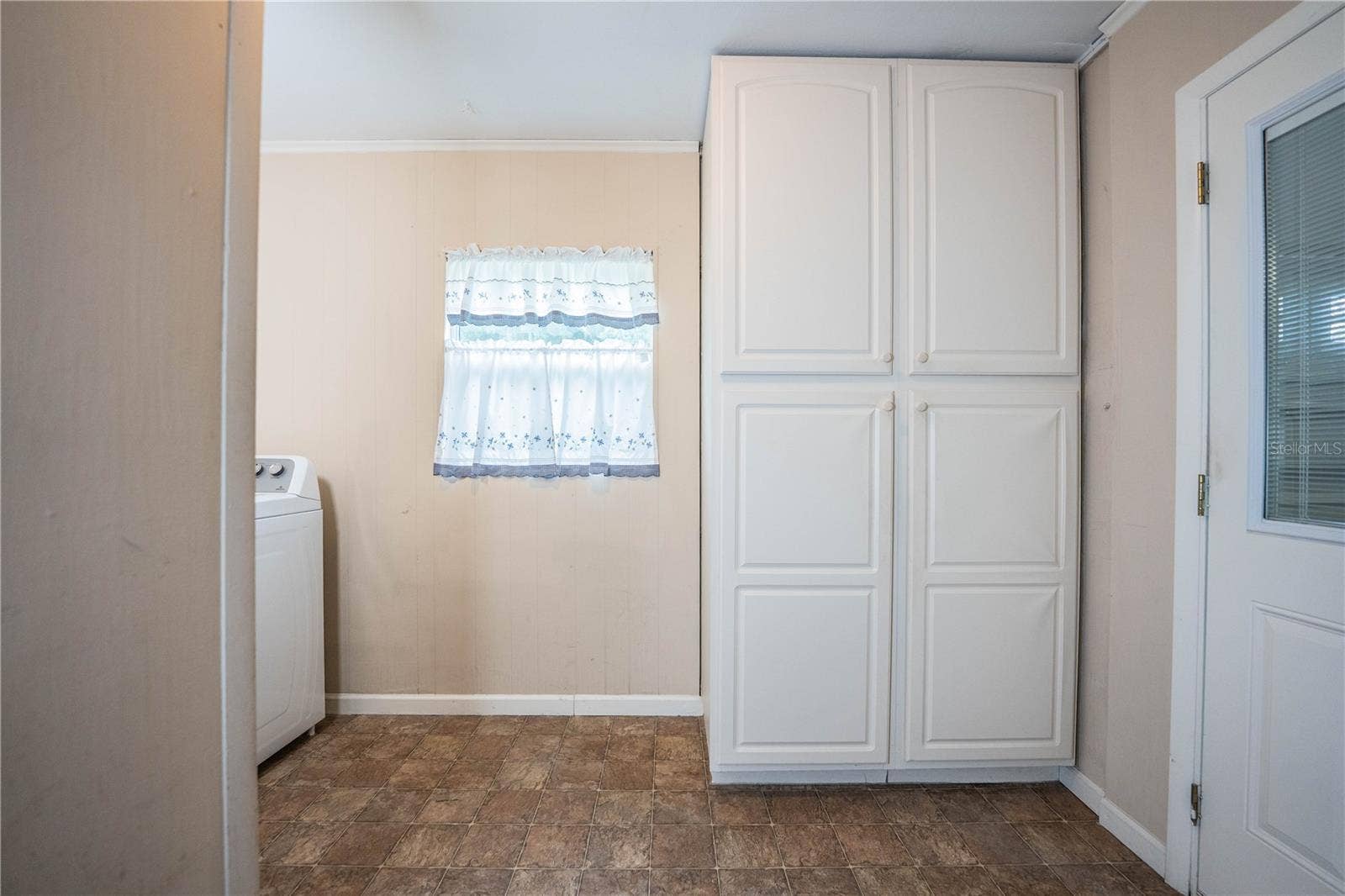 975 E MANN ROAD, Bartow, FL 33830 Storage in laundry area
