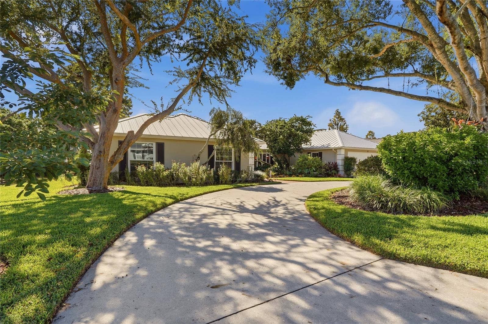 11 LAKE LINK DRIVE SE, Winter Haven, FL 33884 11 LAKE LINK DRIVE SE, Winter Haven, FL 33884