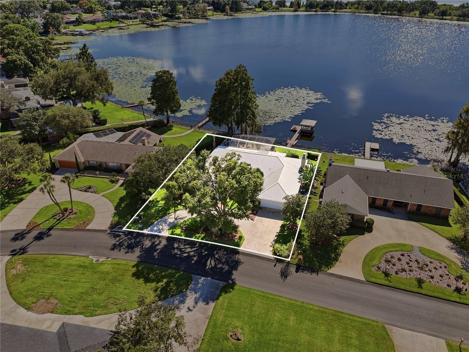 11 LAKE LINK DRIVE SE, Winter Haven, FL 33884 11 LAKE LINK DRIVE SE, Winter Haven, FL 33884