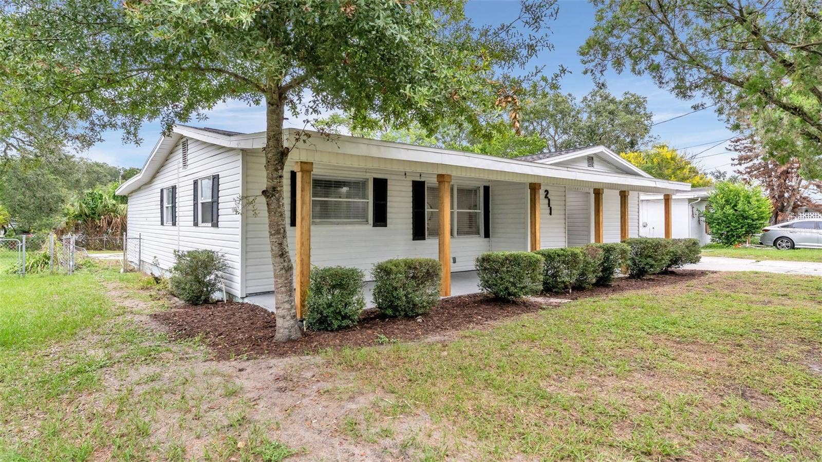 211 W VALENCIA STREET, Lakeland, FL 33805