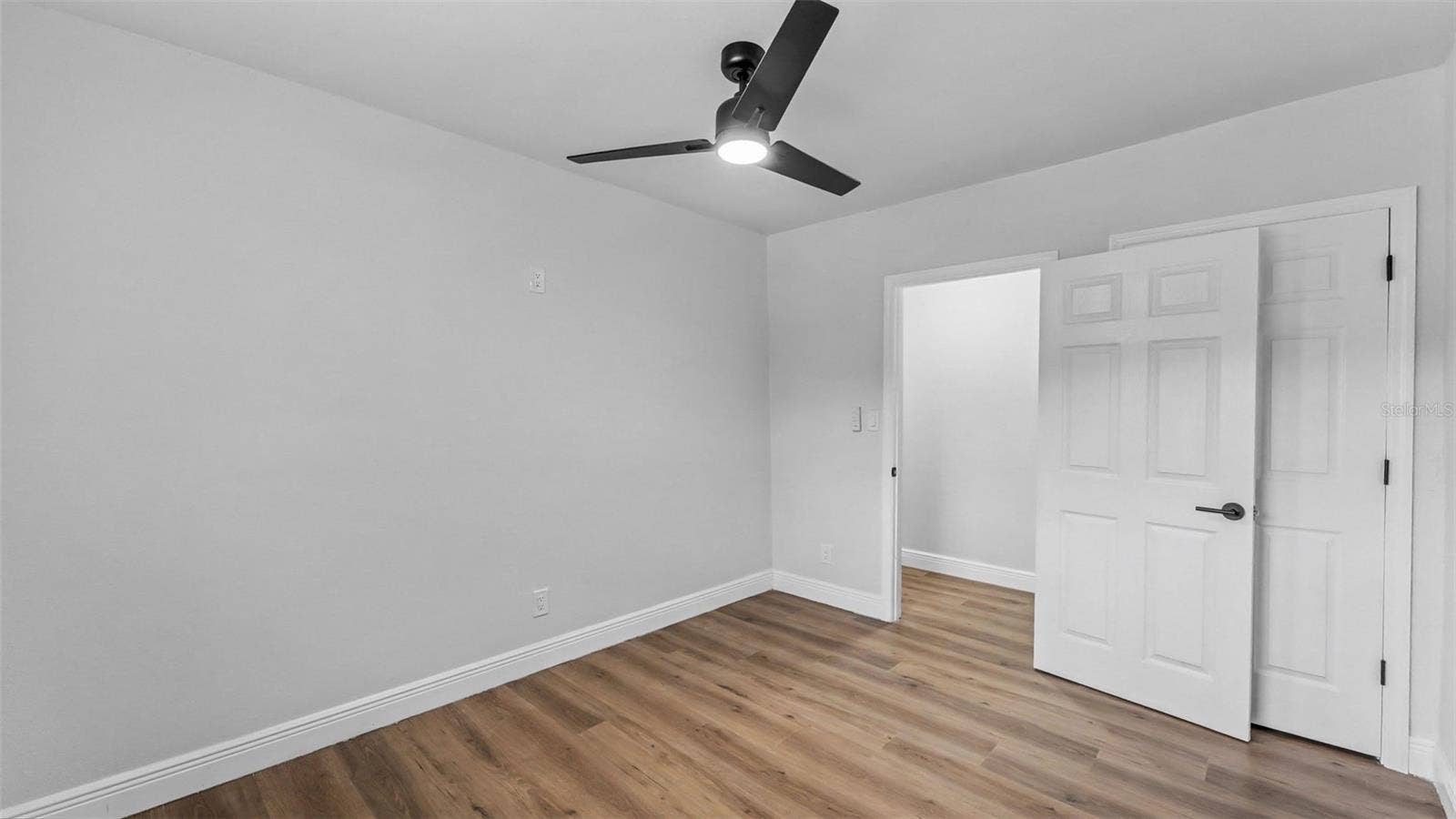 211 W VALENCIA STREET, Lakeland, FL 33805