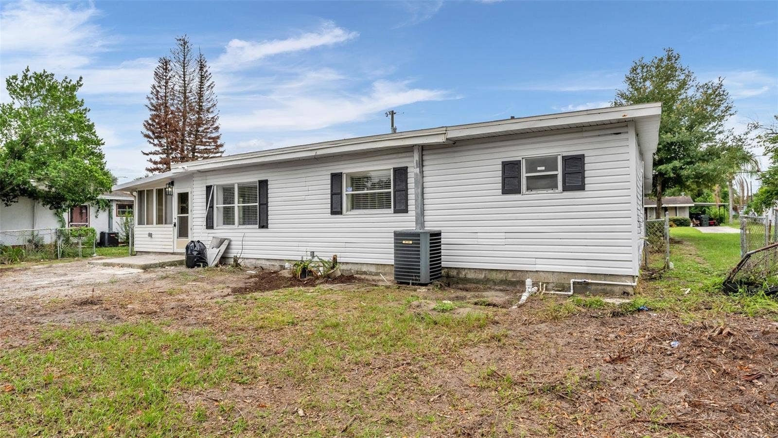 211 W VALENCIA STREET, Lakeland, FL 33805