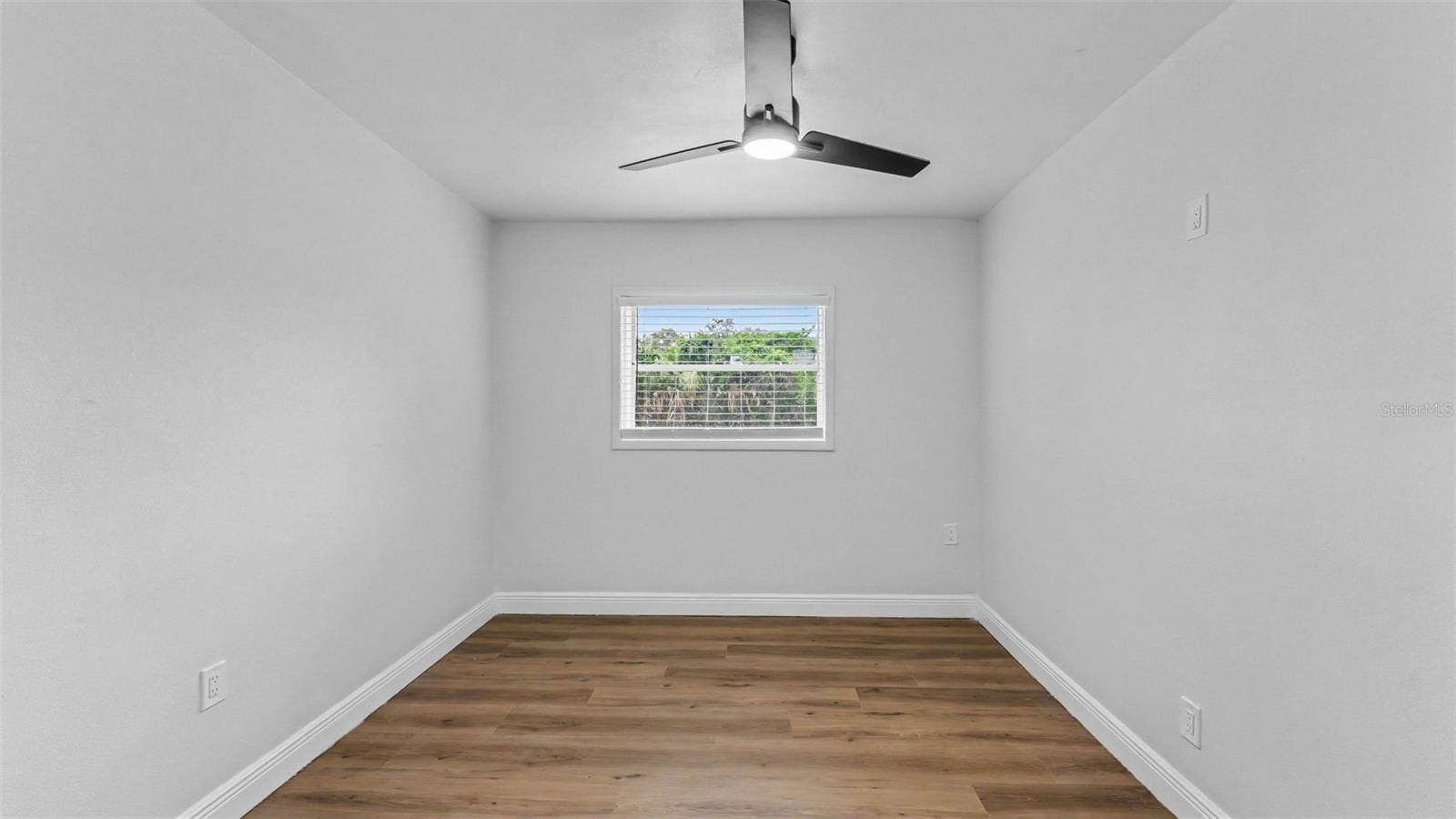 211 W VALENCIA STREET, Lakeland, FL 33805