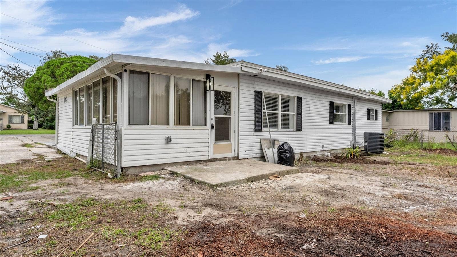211 W VALENCIA STREET, Lakeland, FL 33805