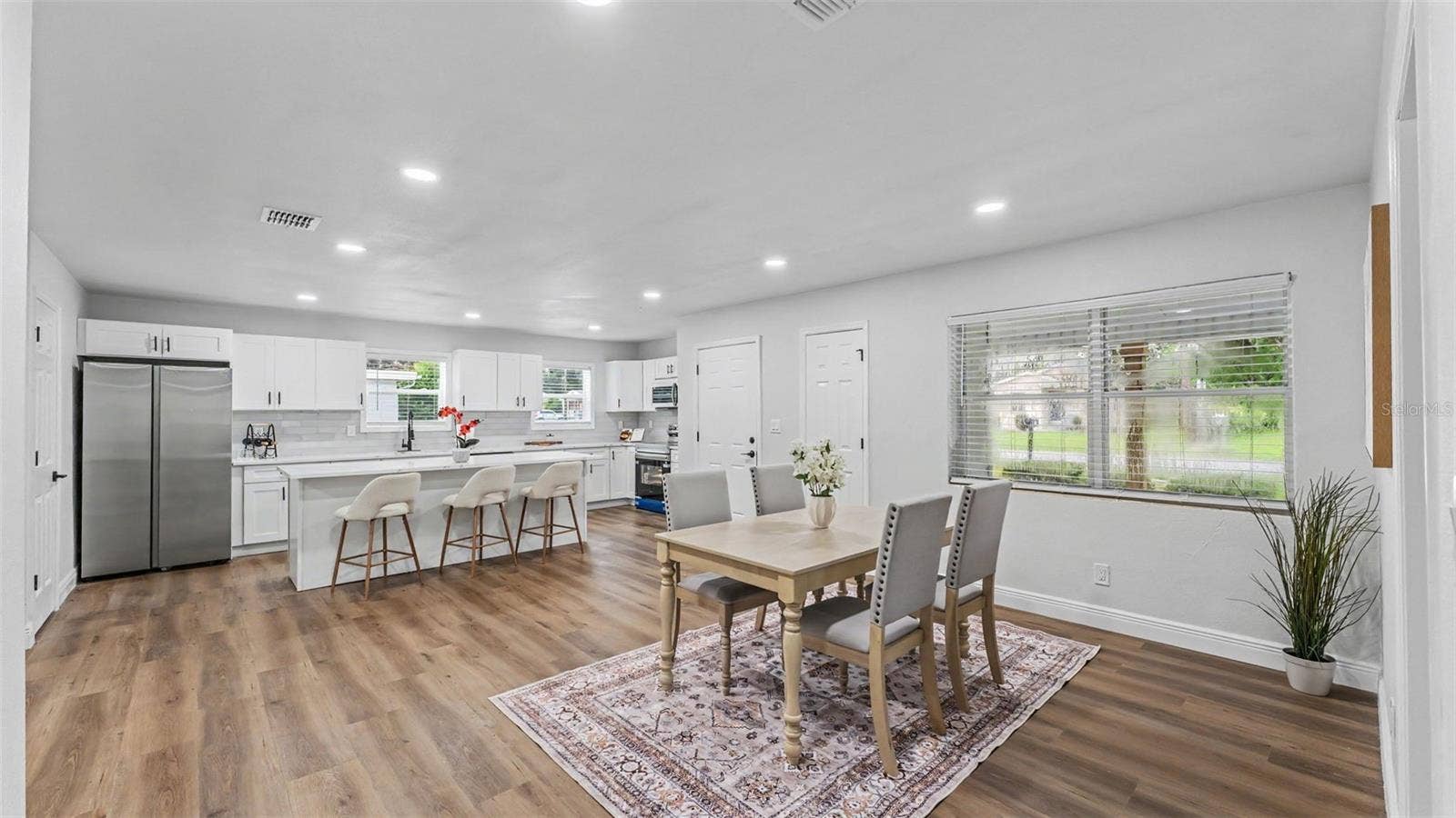 211 W VALENCIA STREET, Lakeland, FL 33805