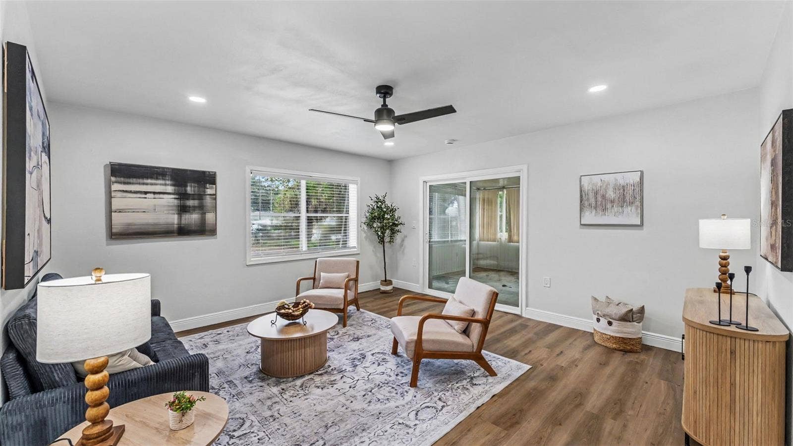 211 W VALENCIA STREET, Lakeland, FL 33805