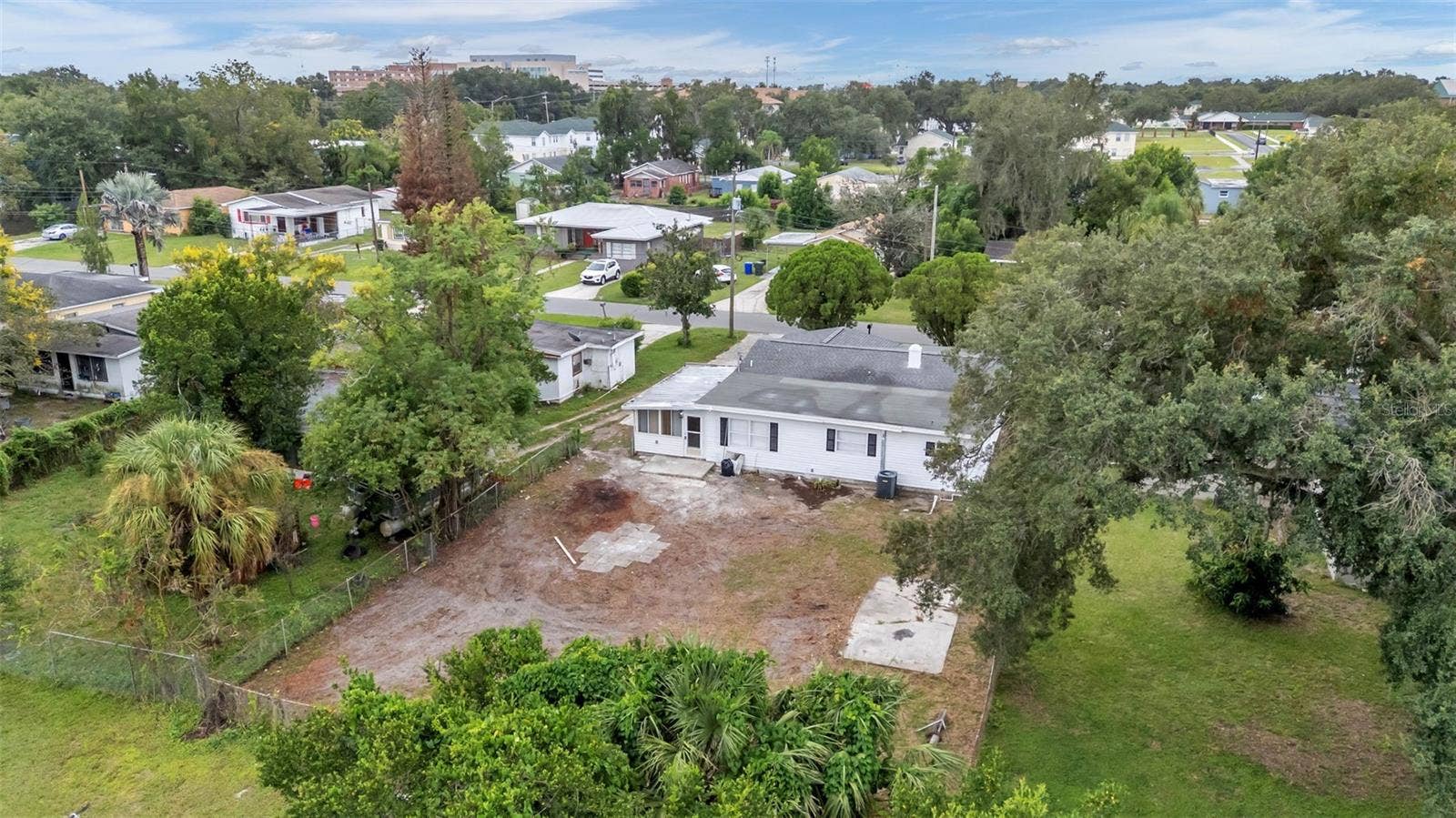 211 W VALENCIA STREET, Lakeland, FL 33805